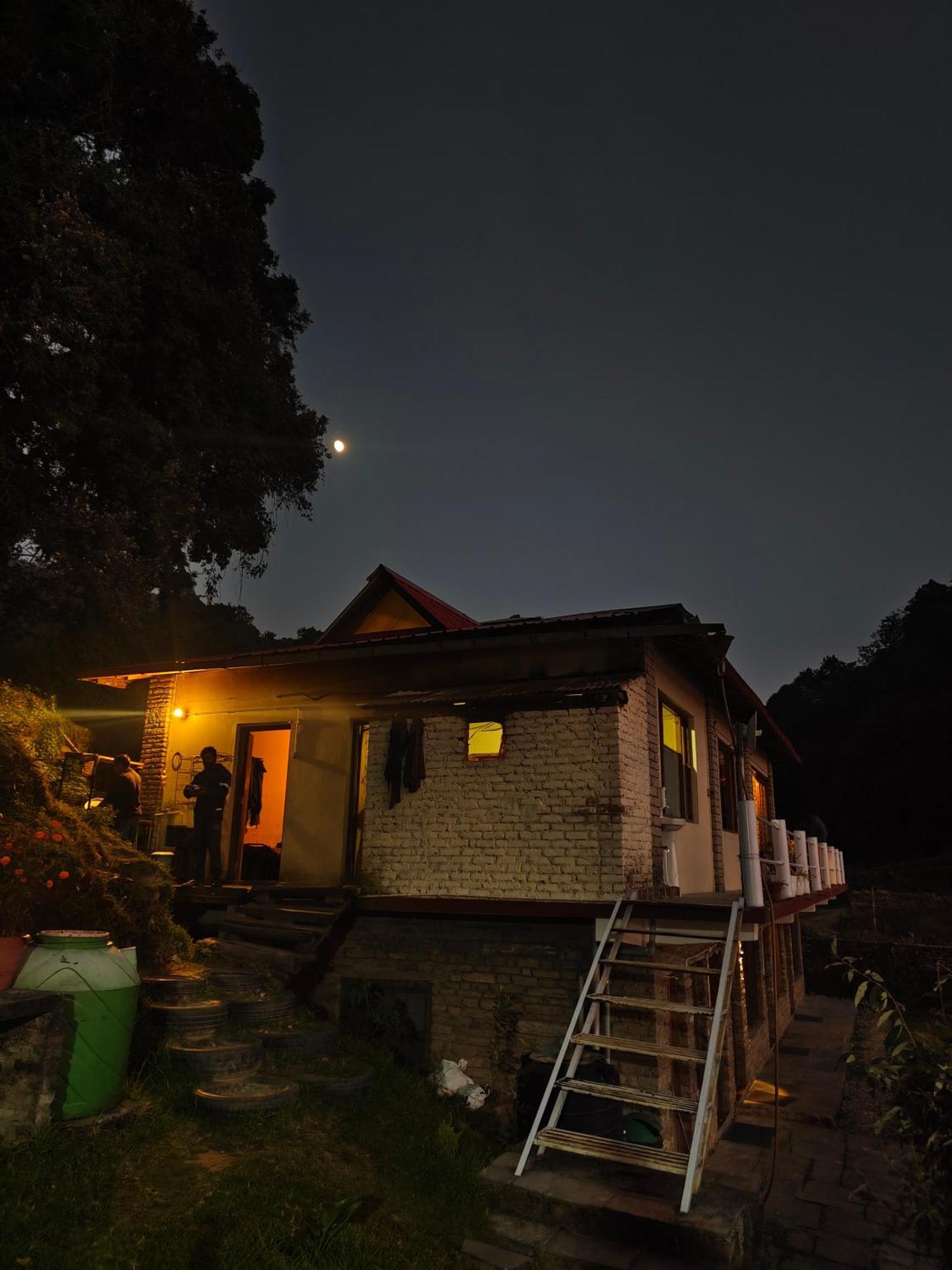 Simba Jungle Lodge, Binsar Wildlife Sanctuary Екстериор снимка