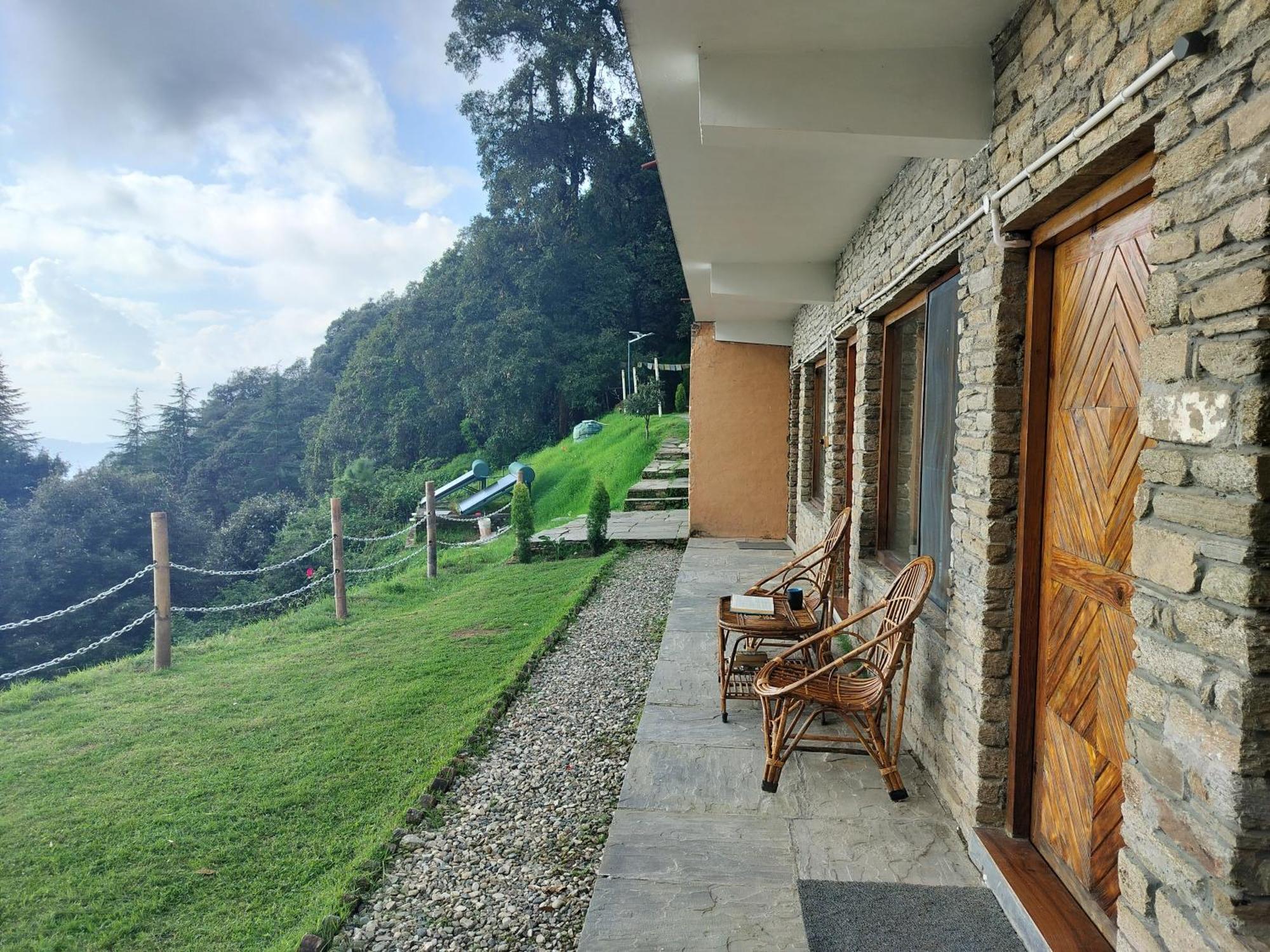 Simba Jungle Lodge, Binsar Wildlife Sanctuary Екстериор снимка