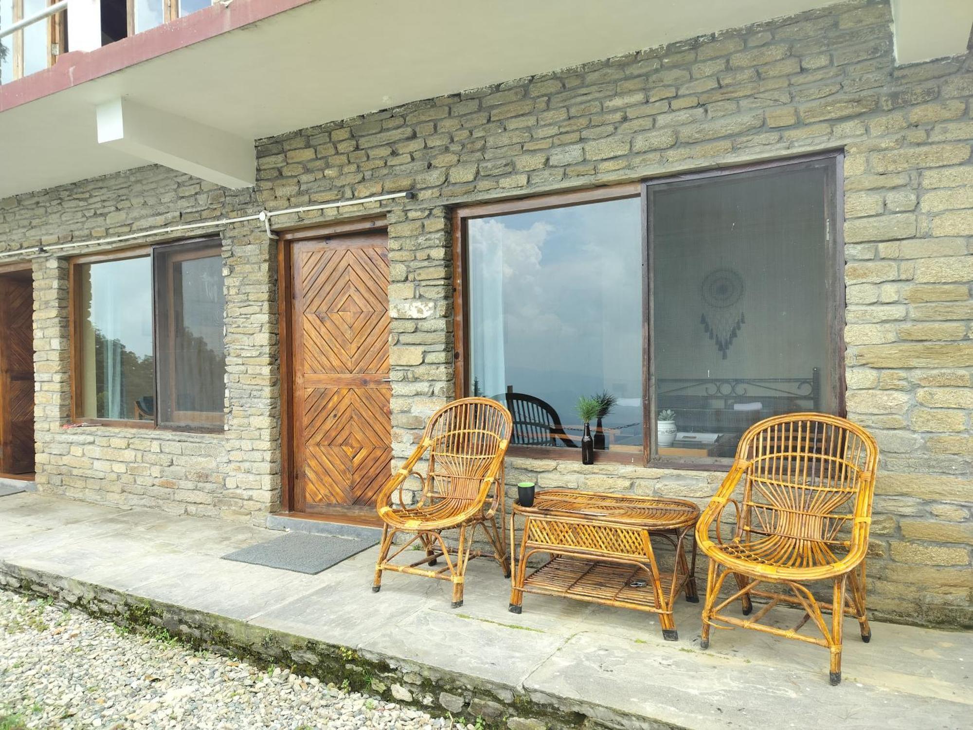 Simba Jungle Lodge, Binsar Wildlife Sanctuary Екстериор снимка